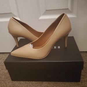 Coach tan studded pump 9.5